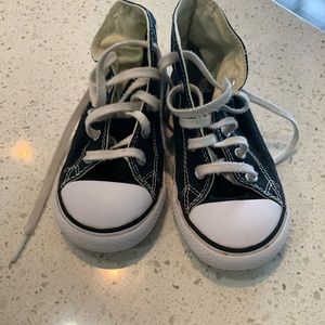 Kids converse shoes